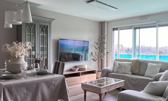 Barrio de Jesus Apartment | The Balcony of Ebro (parking option)