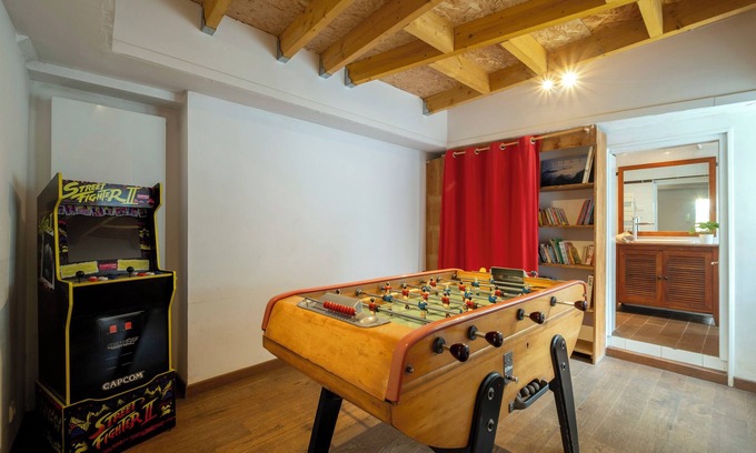 Rochefort House | The banks of Fichemore
