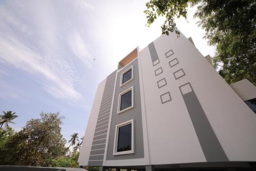 Kottakuppam House | The Base Inn (where convenience meets luxury)