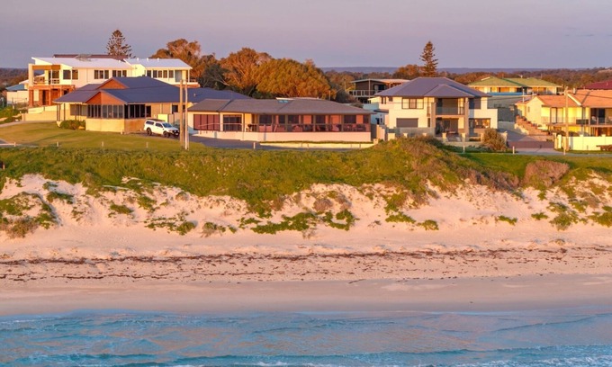 Perth House | The Bay House, Beachfront Ocean Views- right on one of Perths best Beaches.