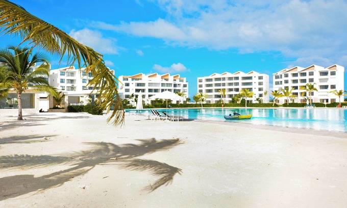 Punta Cana Condo | The Beach at City Place - Cozy 1 Bedroom, 2 bath, 2nd level Condo with elevator