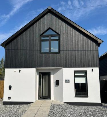 Seasalter House | The Beach Hut