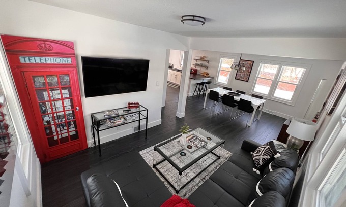 Maplewood House | The Beatles House (newly reno w/heated garage)