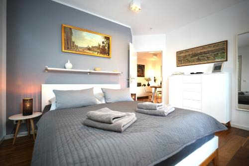 Niederschoenhausen Apartment | The Berlin Getaway/80qm in Berlin's Historic Diplomatic Quarter