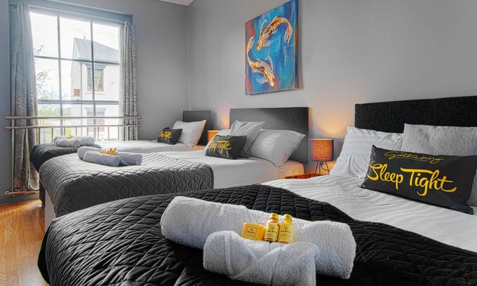 Wrexham Apartment | The Berwyn - Berwyn House - Central Wrexham - Sleeps Up to 7