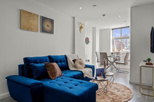 Leicester City Centre Apartment | The Blue Horizon Suite City Centre