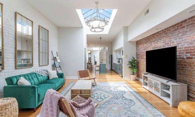 Central Business District Condo | The Brazo - Central Downtown Cincinnati - walk to stadiums