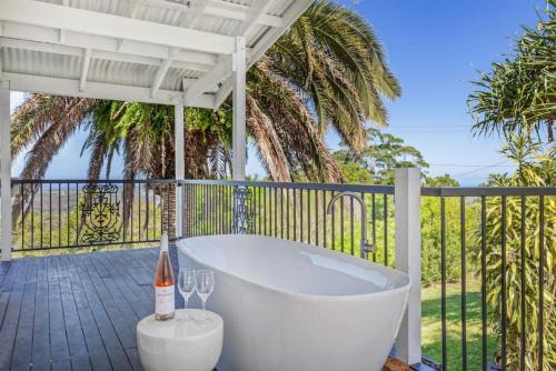 Mapleton House | The Breezy Maple - Hinterland and range views in Mapleton