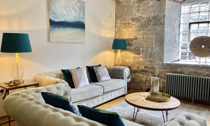 Plymouth Apartment | The Bruce @ RWY Entire Apartment - sleeps 11 guests in 3 bedrooms