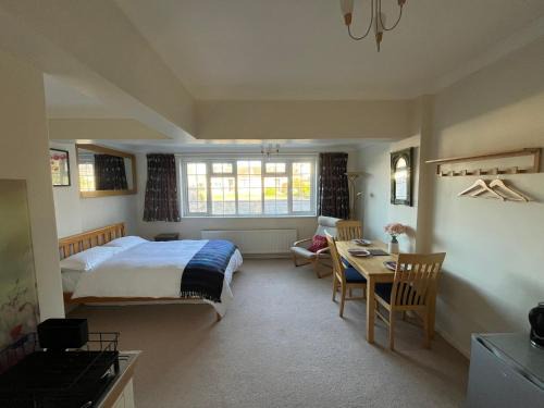 Longfield House | The Bunting