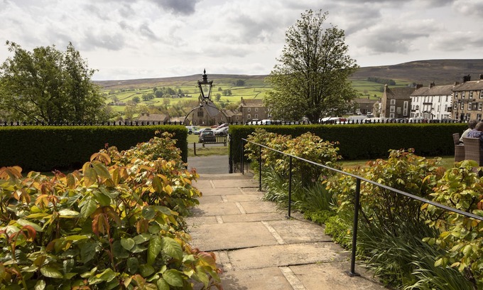 Reeth Hotel | The Burgoyne Hotel