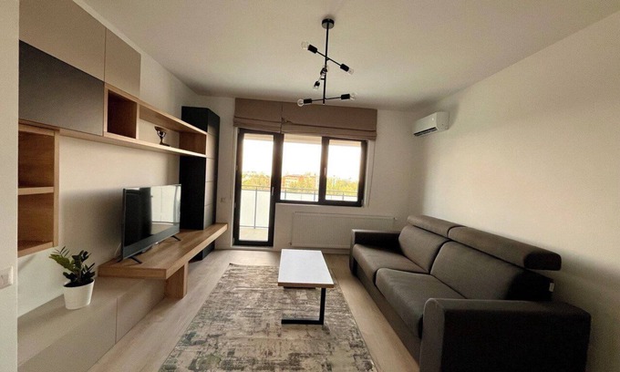 Bucharest Apartment | The Butterfly Suite 5 minutes to the Carol Park