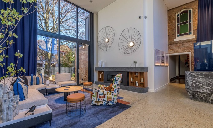 Orange Hotel | The Byng Street Boutique Hotel