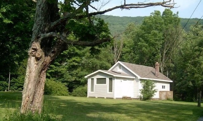 Chichester Cottage | The Cabin at Chichester in the Catskills Mountains