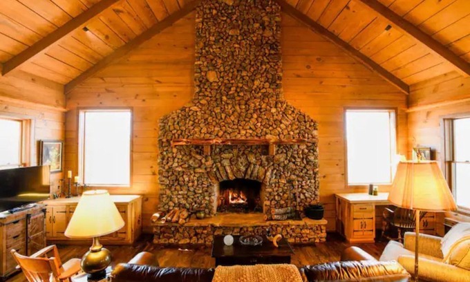 Lincoln Cabin | The Cabin on Teel Mountain