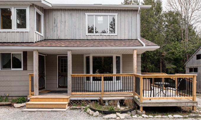 Tobermory House | The Cape Miles Retreat - Tobermory Exclusive Experience