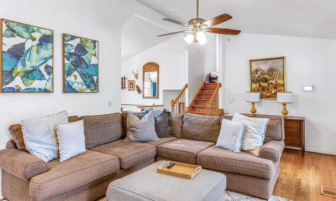 Nashville Apartment | The Catherine Cottage - Charming Home with Pool