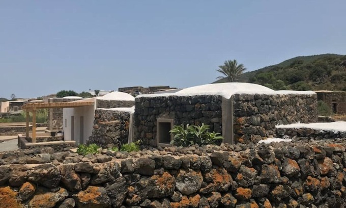 Siba-Roncone Apartment | The cave of benikulà ancient Pantelleria Dammuso Andrea 2