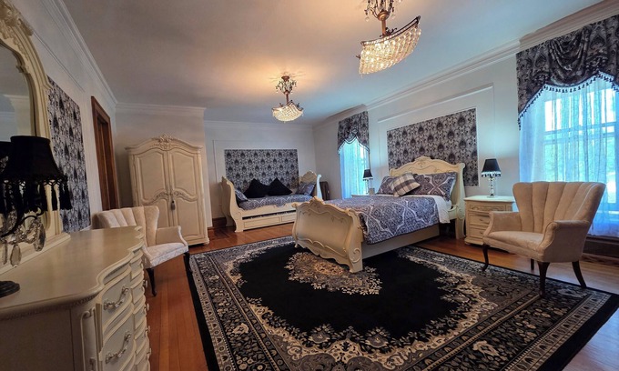 Manistee Bed & Breakfast | The Chandelier Bed & Breakfast "Euro Room" sleeps five people!