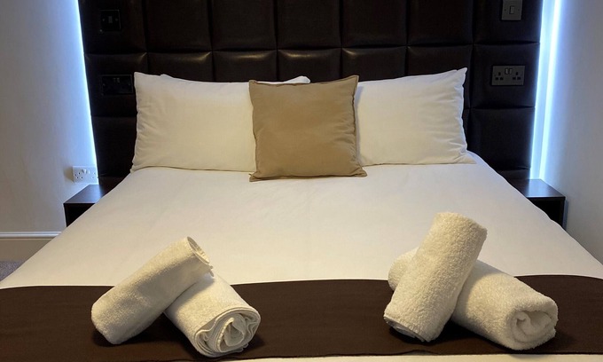 Chatham Hotel | The Charles Hotel