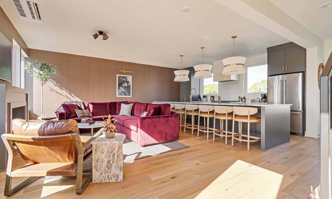 Chestnut Hill House | The Chestnut – Brand New. + Rooftop Skyline Views