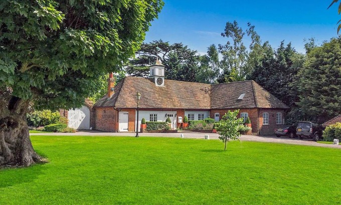 Maidstone House | The Coach House by Bloom Stays