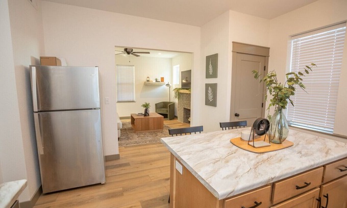 Jefferson City Apartment | The Condit Home- 1 Bedroom