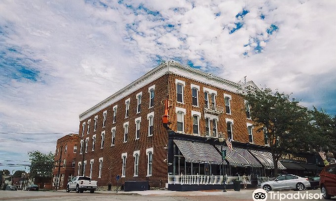 Centerville Hotel | The Continental Hotel