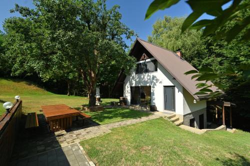 Ivanec Ski Chalet | The Cozy Chalet