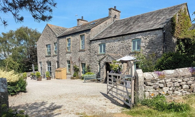 Meathop Cottage | THE DAIRY AT BRACKENTHWAITE FARM, pet friendly in Arnside