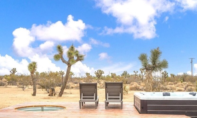 Yucca Valley House | The Desert Serenity Stunning views Pool-Spa-BBQ