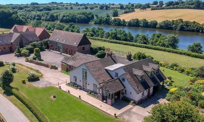 Chelmarsh Cottage | The Dinney Holiday Cottages