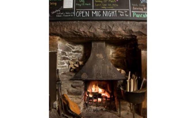 Burgh Island Hotel | The Dolphin Inn