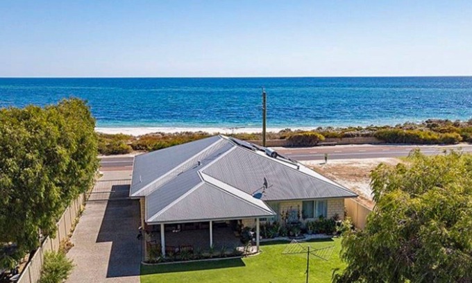 Wonnerup House | The Dunes *Pet Friendly* Sea Retreat Busselton