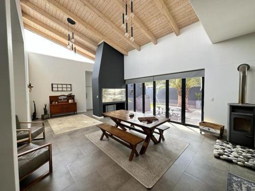 Vineta Villa | The Elegant Beach House