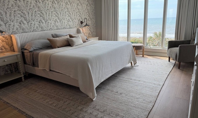 Pine Knoll Shores Condo | The Emerald View- Oceanfront- Top Floor- 3 Pools