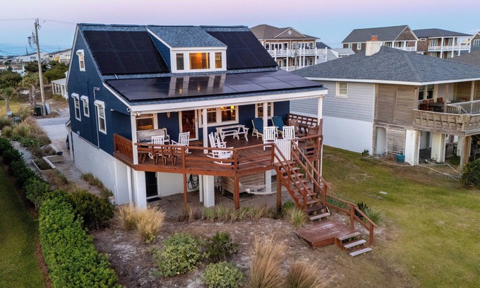 Atlantic Beach Cottage | The Exum Cottage - Beachfront in Atlantic Beach, North Carolina