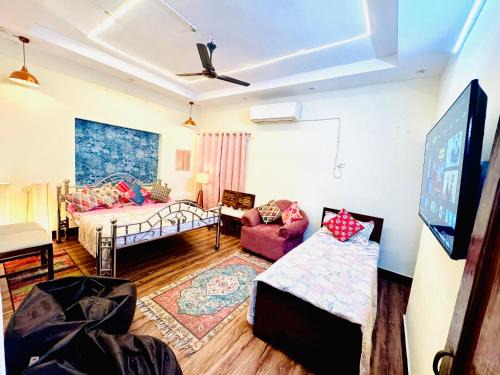 Kapoorthla Villa | The Family Courtyard Suites - A Boutique Guest House Villa