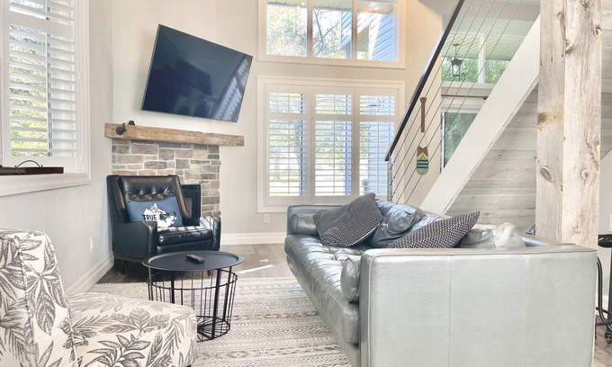 Collingwood Villa | The Family Escape Townhome