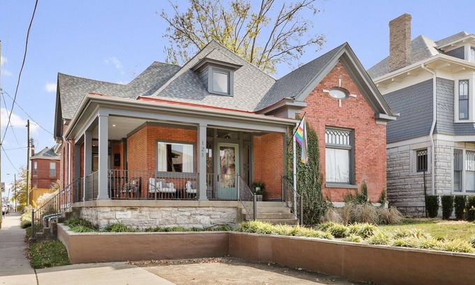 Five Points House | The Fitzgerald a DESIGNER Home in Heart of East Nashville, Minutes to Downtown