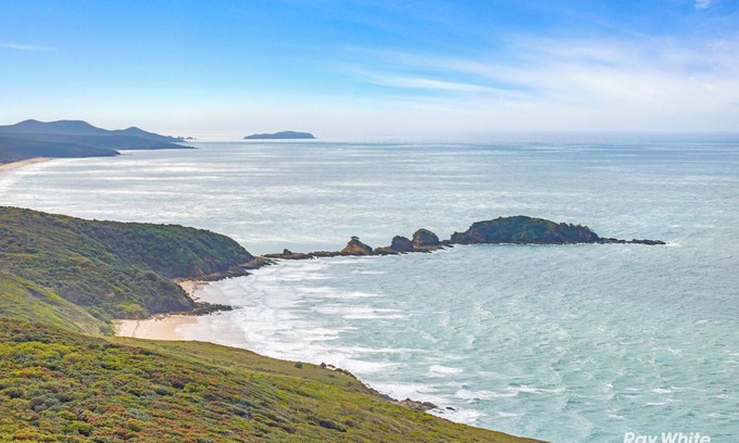 Stockyard House | The Five Rocks Beach Bungalow -Your Off-Grid Coastal Escape – 4x4 Access Only