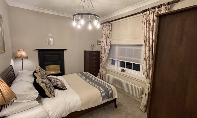Holyhead Apartment | The Garden Apartment