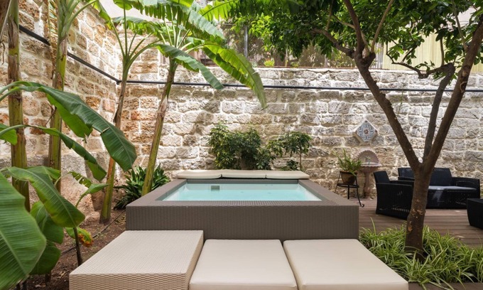 Ruggero Settimo Apartment | The Garden Boutique Apartment