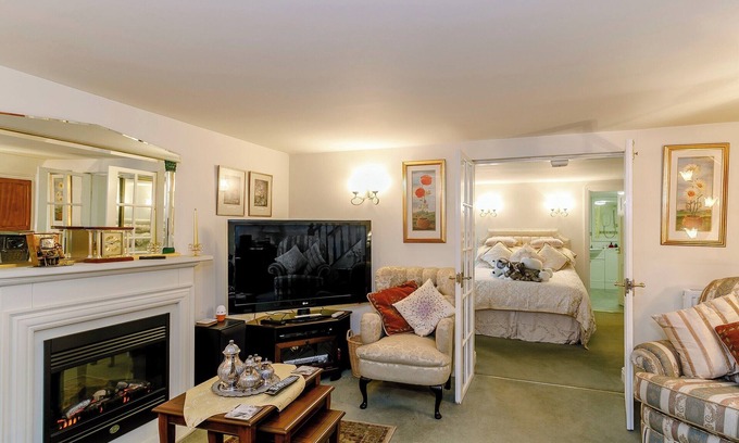 Dronfield Cottage | The Garden House-UK11837
