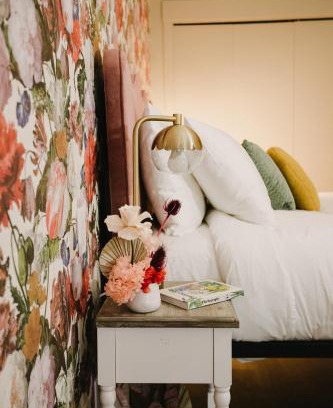 Downtown Victoria Hotel | The Garden Room at Waddington Flats