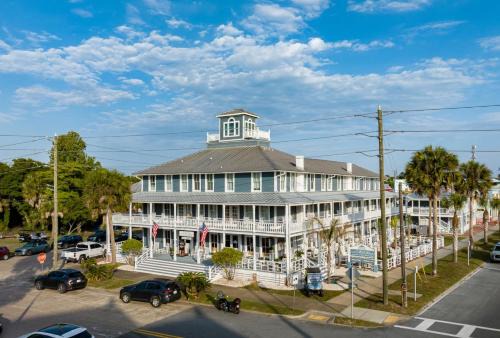 Historic Downtown Apalachicola Hotel | The Gibson Inn