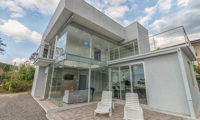Penas Blancas House | The Glass House Arenal Rentals