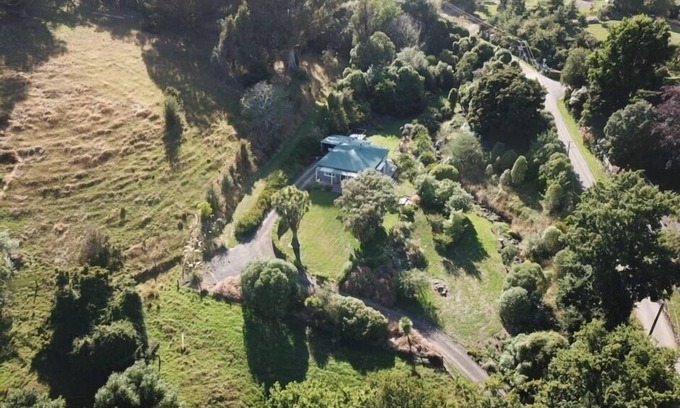 Pigeon Bay Cottage | The Glen House Situated in Pigeon Bay