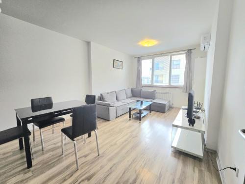 rayon Triaditsa Apartment | The Golden Tower