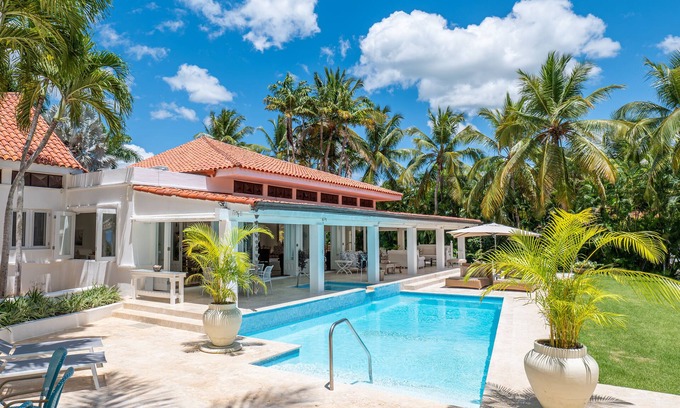 Casa de Campo Villa | The gorgeous Villa Giraldez with a spectacular view over the Golf course